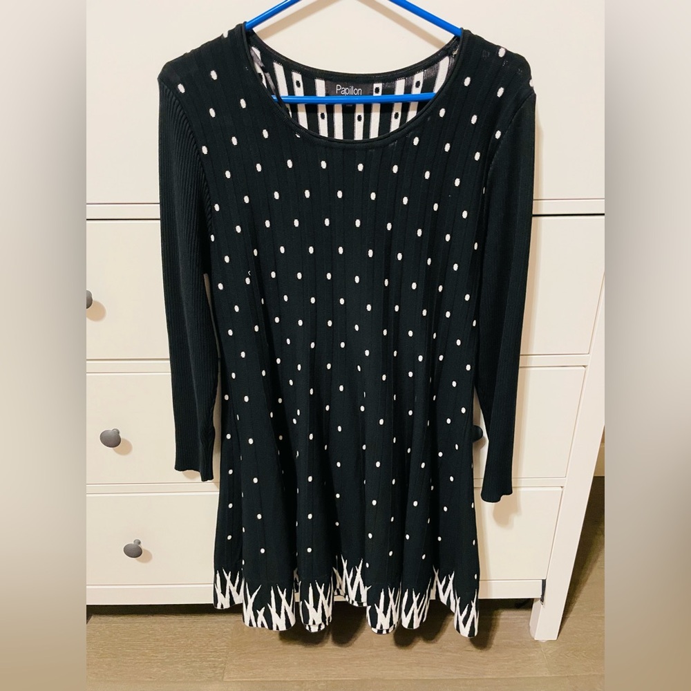 Papillon Blanc Black and White Long Sleeve Sweater Dress